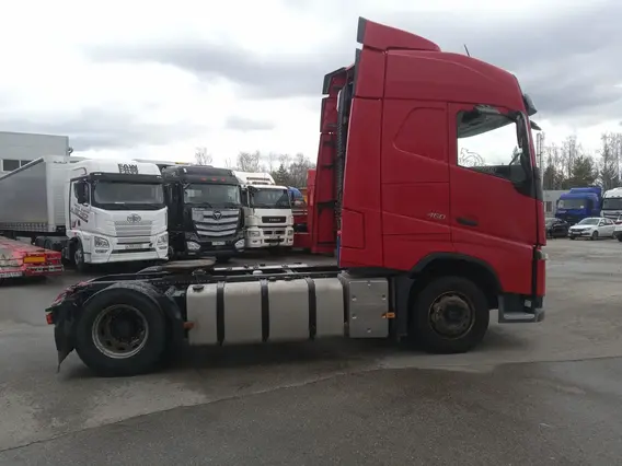 Седельный тягач Volvo FH 2019 года б/у фото 8