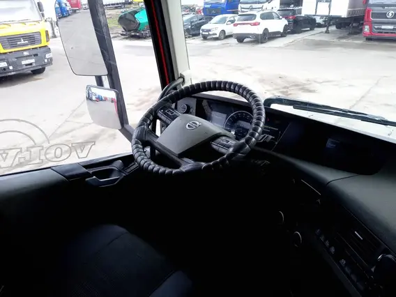 Седельный тягач Volvo FH 2019 года б/у фото 9
