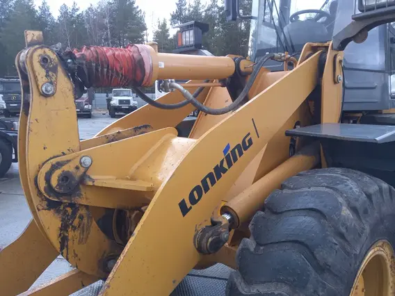 Фронтальный погрузчик Lonking LG833NK 2022 года б/у фото 9