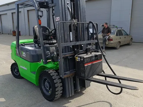 Электропогрузчик вилочный LONKING LG25B 2024 года б/у фото 2