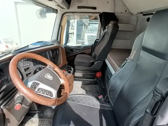 Седельный тягач Камаз 54901 2021 года б/у фото 10