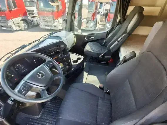 Седельный тягач Mercedes-Benz Actros 2022 года б/у фото 9