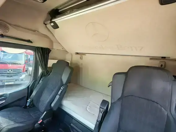 Седельный тягач Mercedes-Benz Actros 2022 года б/у фото 12