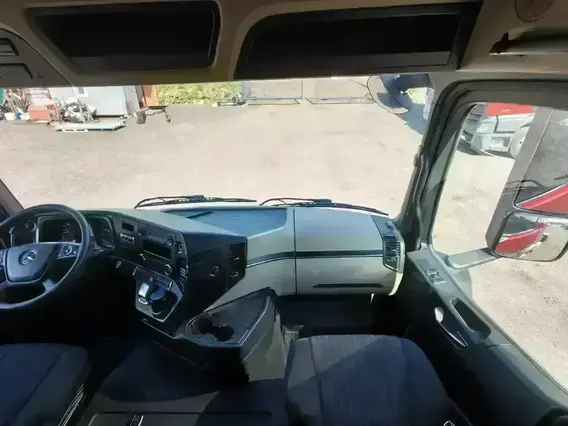 Седельный тягач Mercedes-Benz Actros 2022 года б/у фото 17