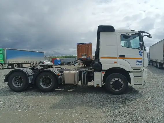 Седельный тягач Камаз 65206 2020 года б/у фото 8