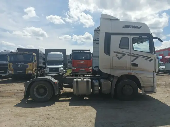 Седельный тягач FAW J7 2023 года б/у фото 8