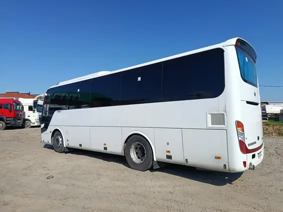 Междугородний автобус Yutong ZK6938HB9 2023 года б/у фото 5