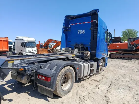 Седельный тягач Dongfeng DFH4180 2023 года б/у фото 6