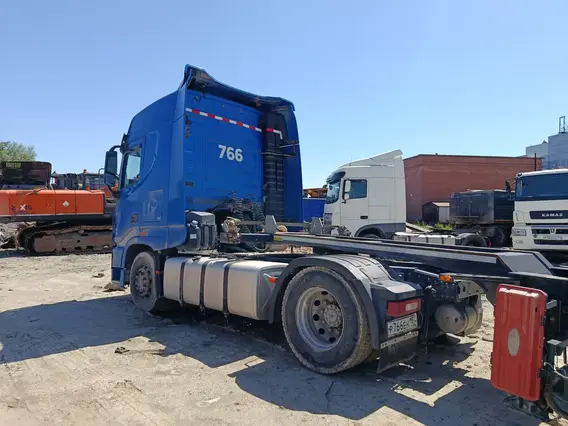 Седельный тягач Dongfeng DFH4180 2023 года б/у фото 7