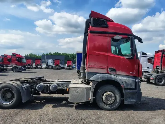 Седельный тягач Mercedes-Benz Actros 2021 года б/у фото 9