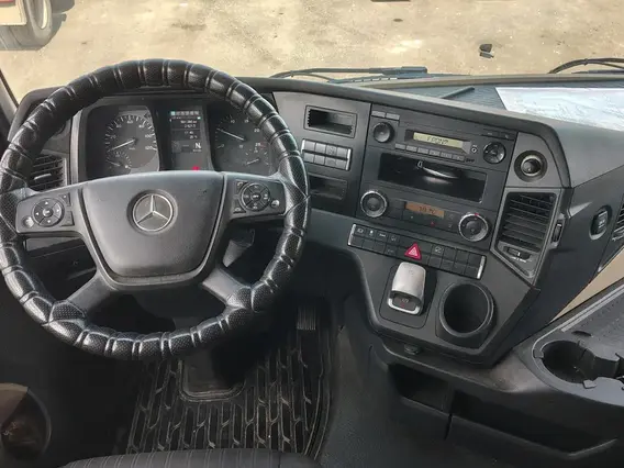 Седельный тягач Mercedes-Benz Actros 2021 года б/у фото 10