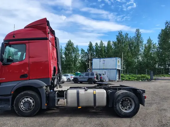 Седельный тягач Mercedes-Benz Actros 2022 года б/у фото 5
