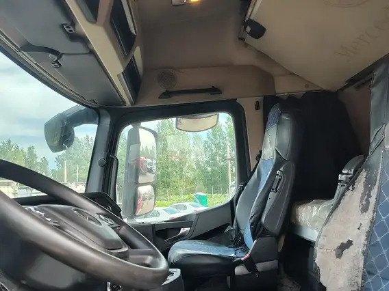 Седельный тягач Mercedes-Benz Actros 2022 года б/у фото 11