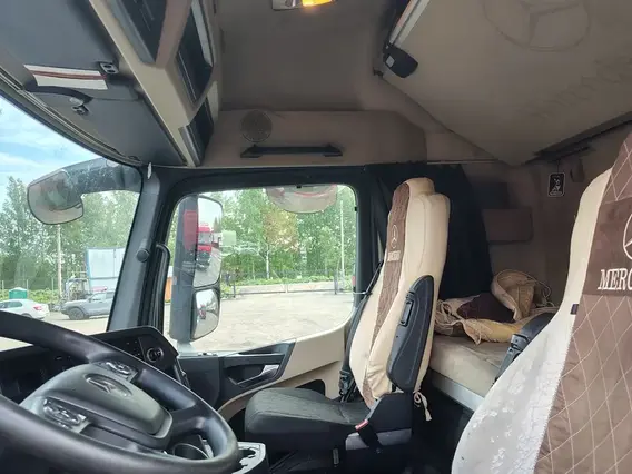 Седельный тягач Mercedes-Benz Actros 2021 года б/у фото 11