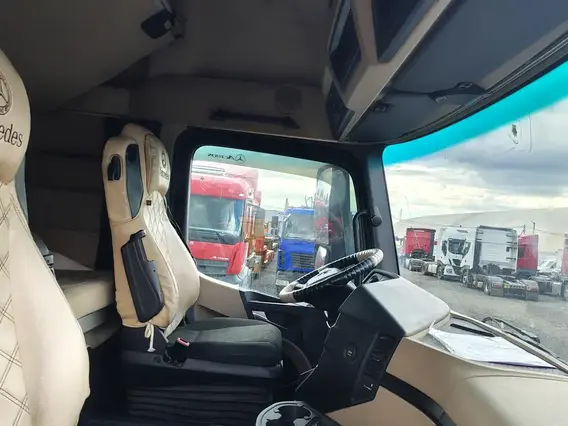 Седельный тягач Mercedes-Benz Actros 2021 года б/у фото 12