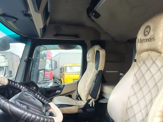 Седельный тягач Mercedes-Benz Actros 2021 года б/у фото 11