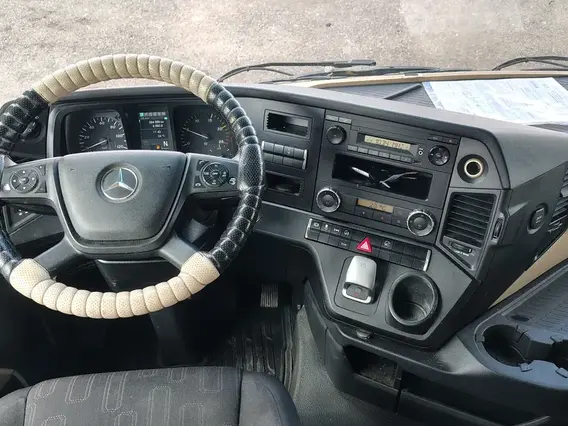 Седельный тягач Mercedes-Benz Actros 2021 года б/у фото 10