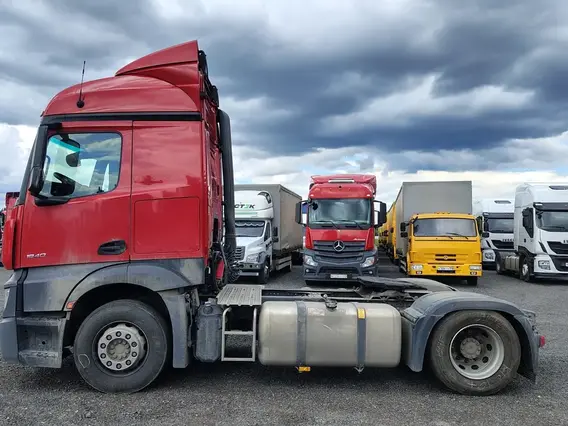 Седельный тягач Mercedes-Benz Actros 2021 года б/у фото 5