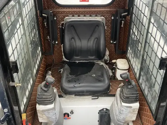 Погрузчик сельскохозяйственный BULL SL700 2022 года б/у фото 7