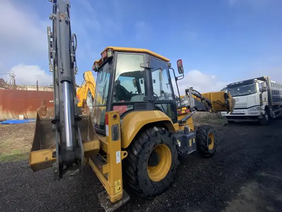 Экскаватор-погрузчик XCMG XC8-S2570 2023 года б/у фото 5