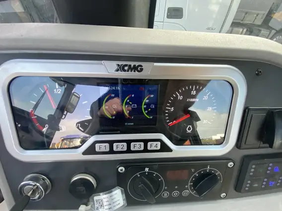 Экскаватор-погрузчик XCMG XC8-S2570 2023 года б/у фото 10