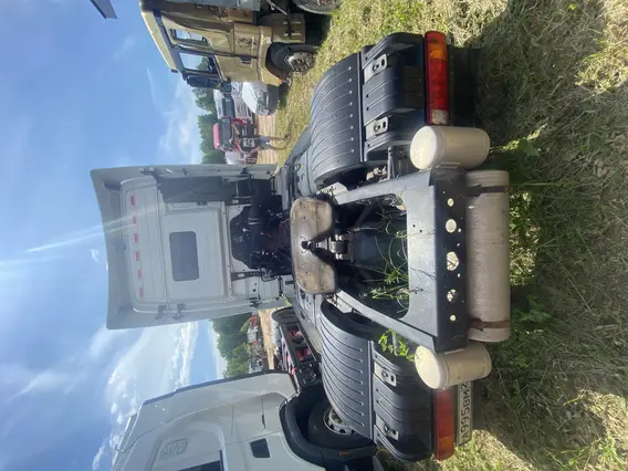 Седельный тягач Foton Auman EST A 2023 года б/у фото 6