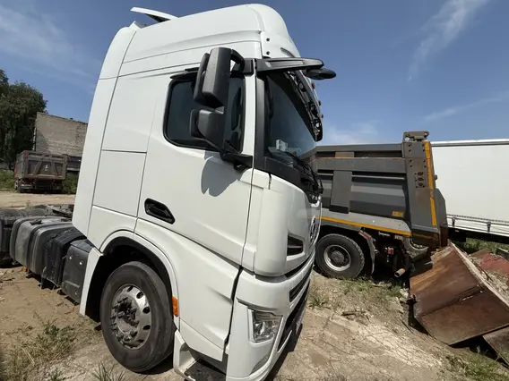 Седельный тягач Shacman SX4188YY381 2023 года б/у фото 2