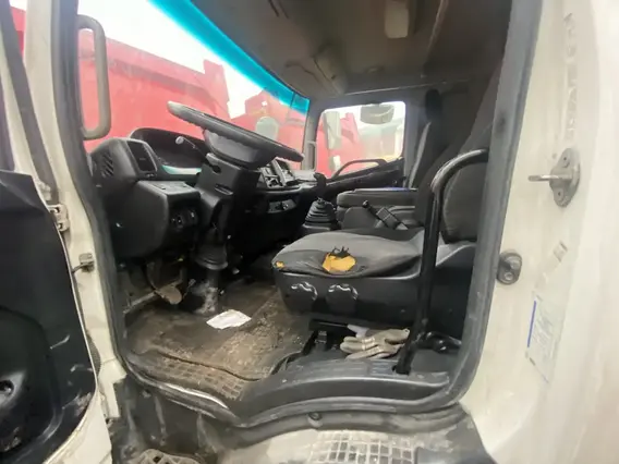 Фургон-рефрижератор HINO 500 2016 года б/у фото 8