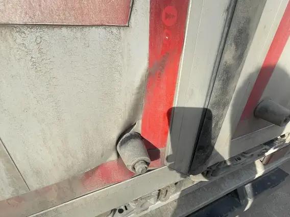 Грузовой полуприцеп общего назначения GRUNWALD 9453 2021 года б/у фото 5