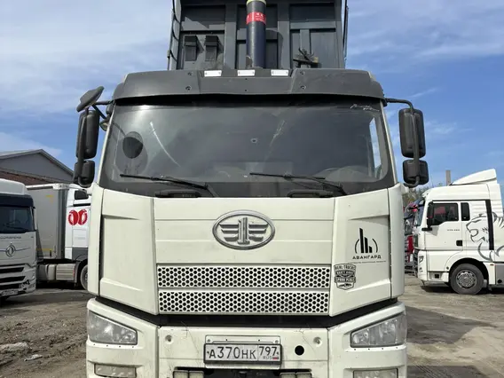 Самосвал FAW J6 2022 года б/у фото 3