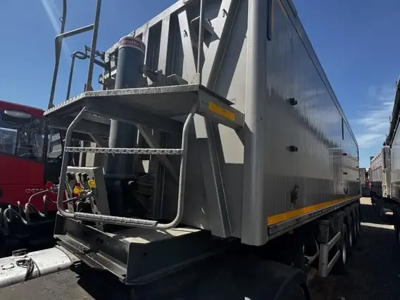Полуприцеп самосвальный BODEX KIS 4WA1 2024 года б/у фото 3