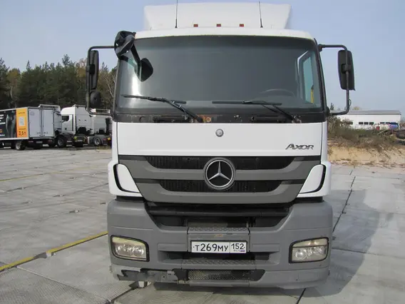 Седельный тягач Mercedes-Benz Axor 2016 года б/у фото 2