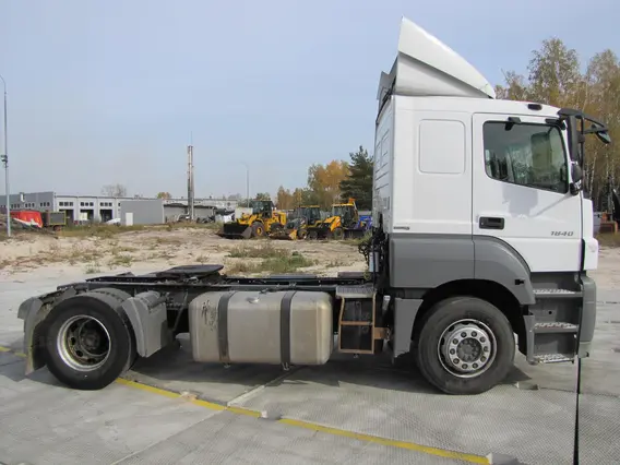 Седельный тягач Mercedes-Benz Axor 2016 года б/у фото 6