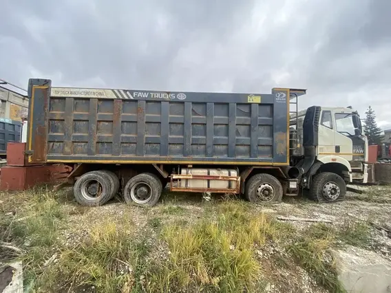Самосвал FAW J6 2022 года б/у