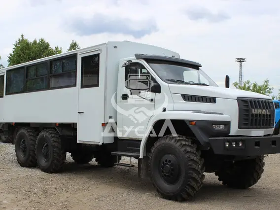 Вахтовый автобус Урал 3255  б/у