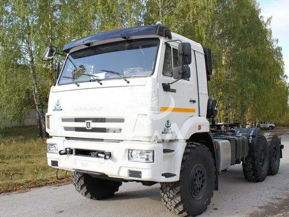 Тягач Камаз 43118  б/у