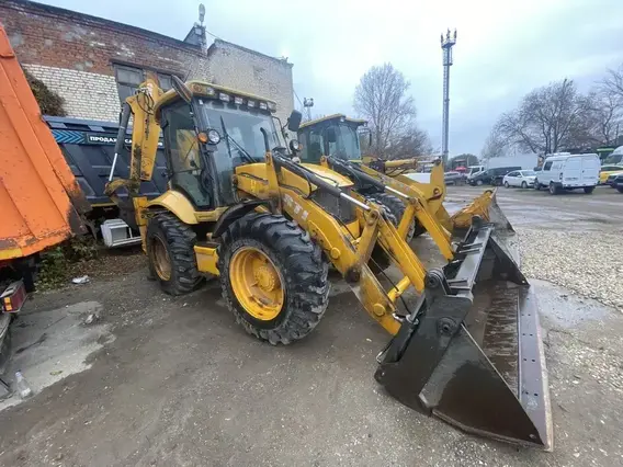 Экскаватор-погрузчик STI 4CX 2022 года б/у