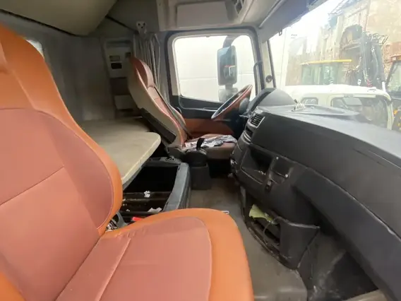 Седельный тягач Foton Auman EST A 2023 года б/у фото 9