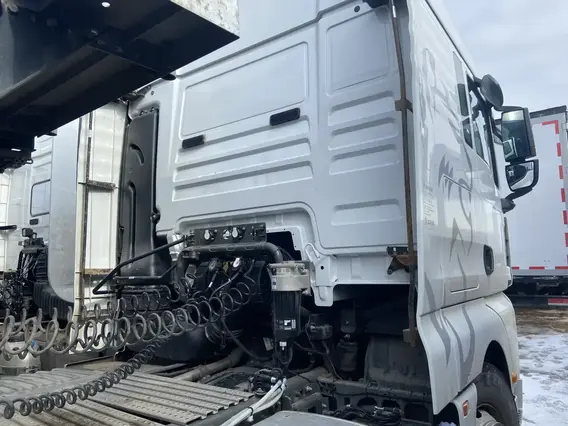 Седельный тягач SITRAK C7H MAX 2023 года б/у фото 4