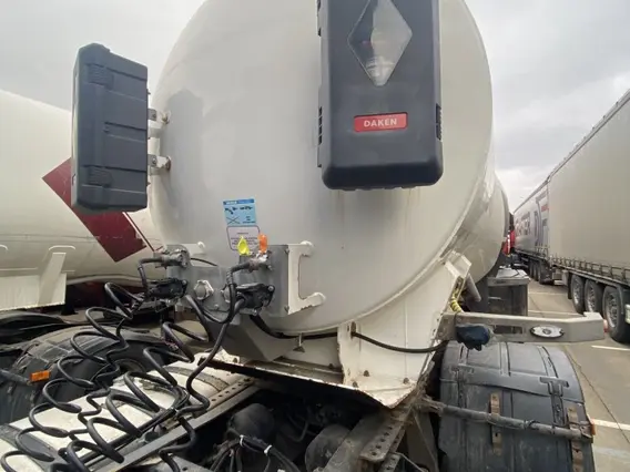 Полуприцеп-битумовоз Bonum 914210 2019 года б/у фото 4