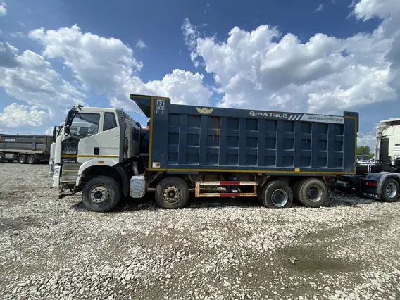 Самосвал FAW J6 2023 года б/у фото 5