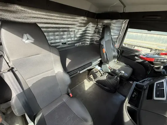 Самосвал Sinotruk Sitrak c7h 2022 года б/у фото 9