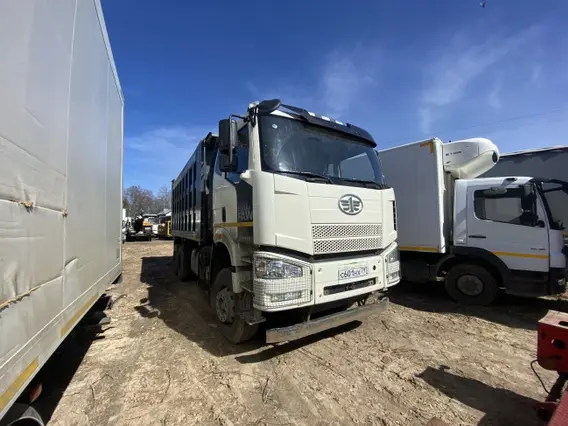 Самосвал FAW J6 2023 года б/у