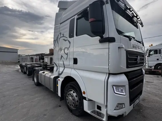 Седельный тягач SITRAK c7h 2023 года б/у