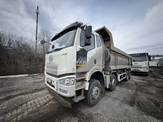 Самосвал FAW J6 2023 года б/у фото 3