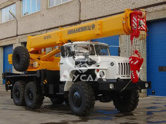 Автокран Урал 5557  б/у