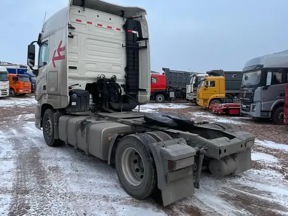 Седельный тягач Dongfeng DFH4180 2023 года б/у фото 11