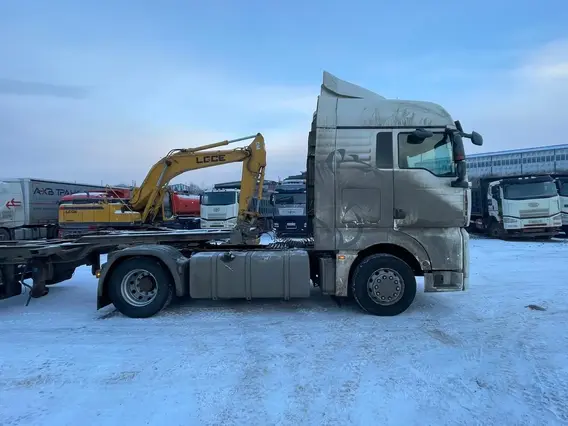 Седельный тягач SITRAK c7h 2023 года б/у фото 3