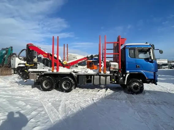 Сортиментовоз с КМУ Shacman SX32586T384C 2023 года б/у фото 4