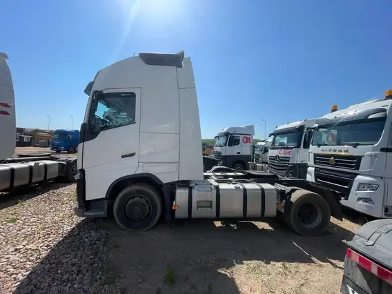Седельный тягач Volvo FH 2021 года б/у фото 5